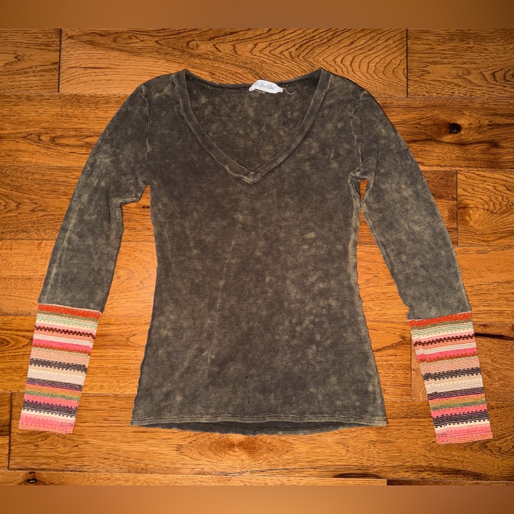 Others Follow Waffle Knit Patterned Cuffs Long Sleeve V Neck Top Shirt Size S